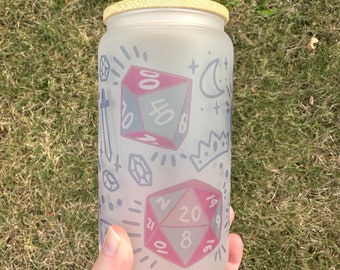 Dice dnd adventure frosted glass can 18oz cup with bamboo lid and glass straw