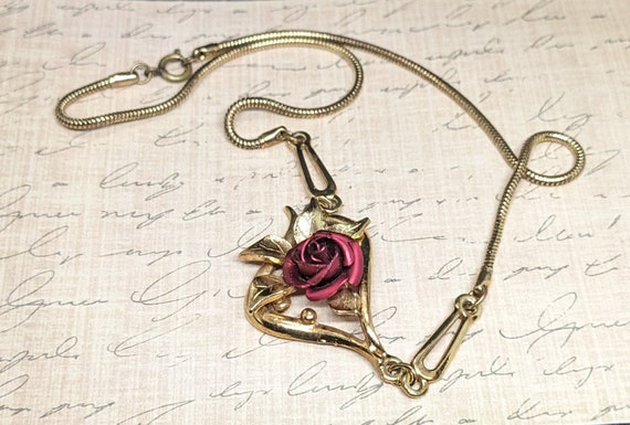 Vintage Gold Tone and Red Rose Pendant Necklace 1… - image 3