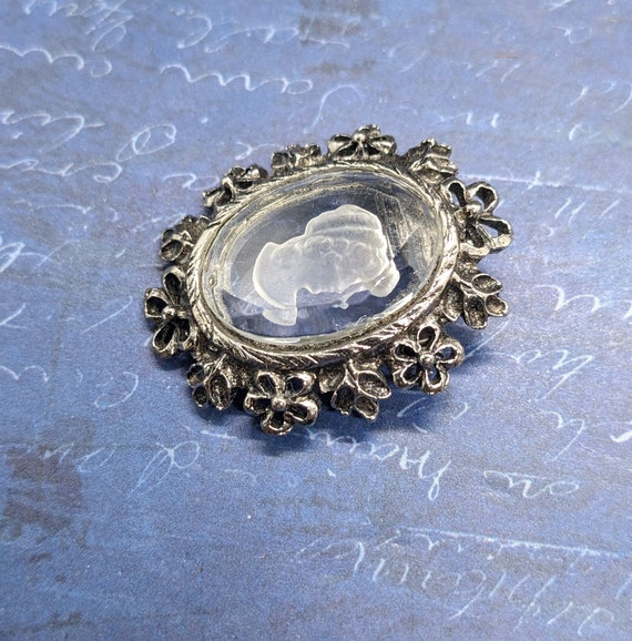 Vintage Reverse Carved Glass Cameo Brooch Pendant… - image 3