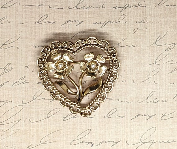 Vintage Avon Antiqued Heart Gold Tone Floral Broo… - image 1