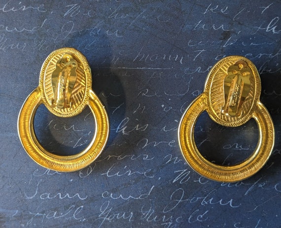 Vintage Ben Amun Clip On Gold Tone Hoop Earrings … - image 3