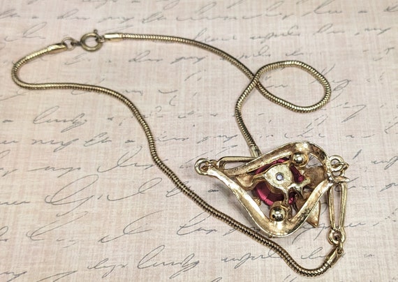 Vintage Gold Tone and Red Rose Pendant Necklace 1… - image 7