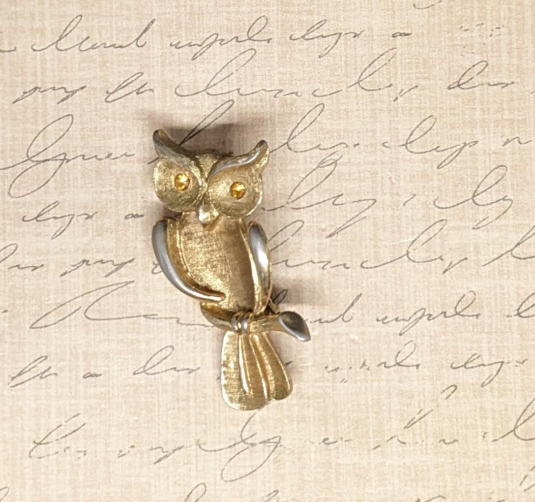 Vintage Gold Tone Owl Brooch Pin with Orange Rhinestone Eyes