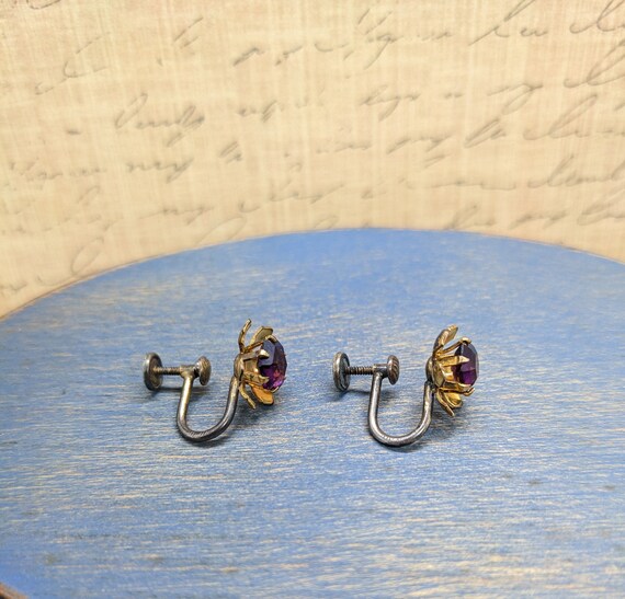 Vintage Flower Dainty Screw Back Earrings with Pu… - image 7