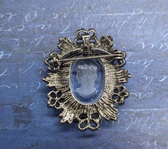 Vintage Reverse Carved Glass Cameo Brooch Pendant… - image 6
