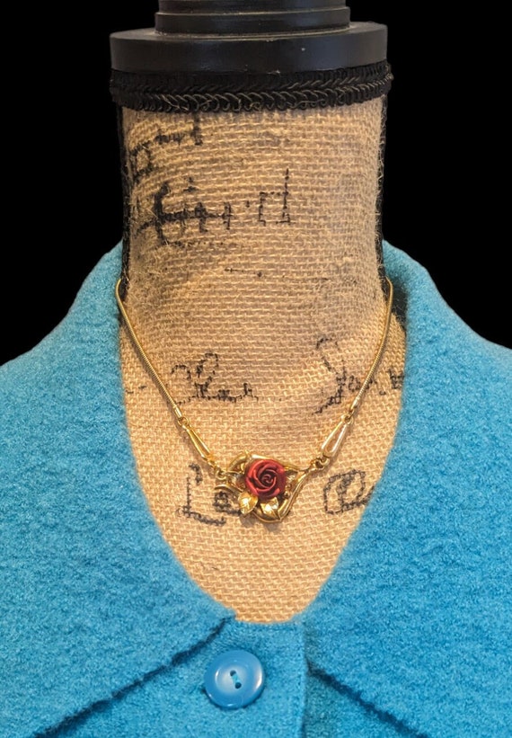 Vintage Gold Tone and Red Rose Pendant Necklace 1… - image 1