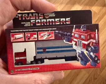 Vintage Original Hasbro G1 Transformers  OPTIMUS PRIME Magnet Miniature Toy Box Christmas Ornament