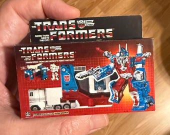 Vintage Original Hasbro G1 Transformers  ULTRA MAGNUS Magnet Miniature Toy Box Christmas Ornament