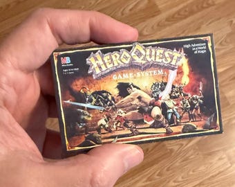 Vintage Original MB Milton Bradley HERO QUEST Brettspiel Magnet Miniatur Spielzeug Box Weihnachtsverzierung