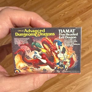 Vintage Original LJN TSR Miniature Dungeons & Dragons TIAMAT Evil Dragon Toy Box Christmas Ornament / Refrigerator Fridge Magnet