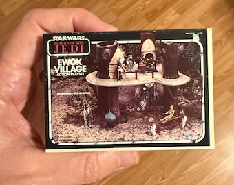 Adorno navideño en miniatura/imán para nevera de la caja de juguetes de la Aldea Ewok de Kenner Star Wars: El Retorno del Jedi, original de la época.