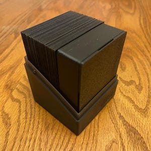 The Inner Space Token Box - Eine Tokenbox, die in den ungenutzten Platz deines Deckcases passt