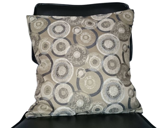 Kuwaha Home Geometric Print Decorative Pillow Cover, 18" x 18", Ecru, Beige