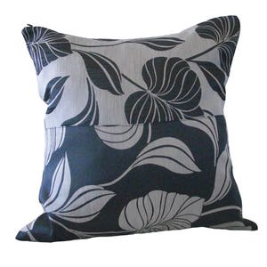 Kuwaha Home Leaf Pattern Decorative Throw Pillow Cover; Gray and Black