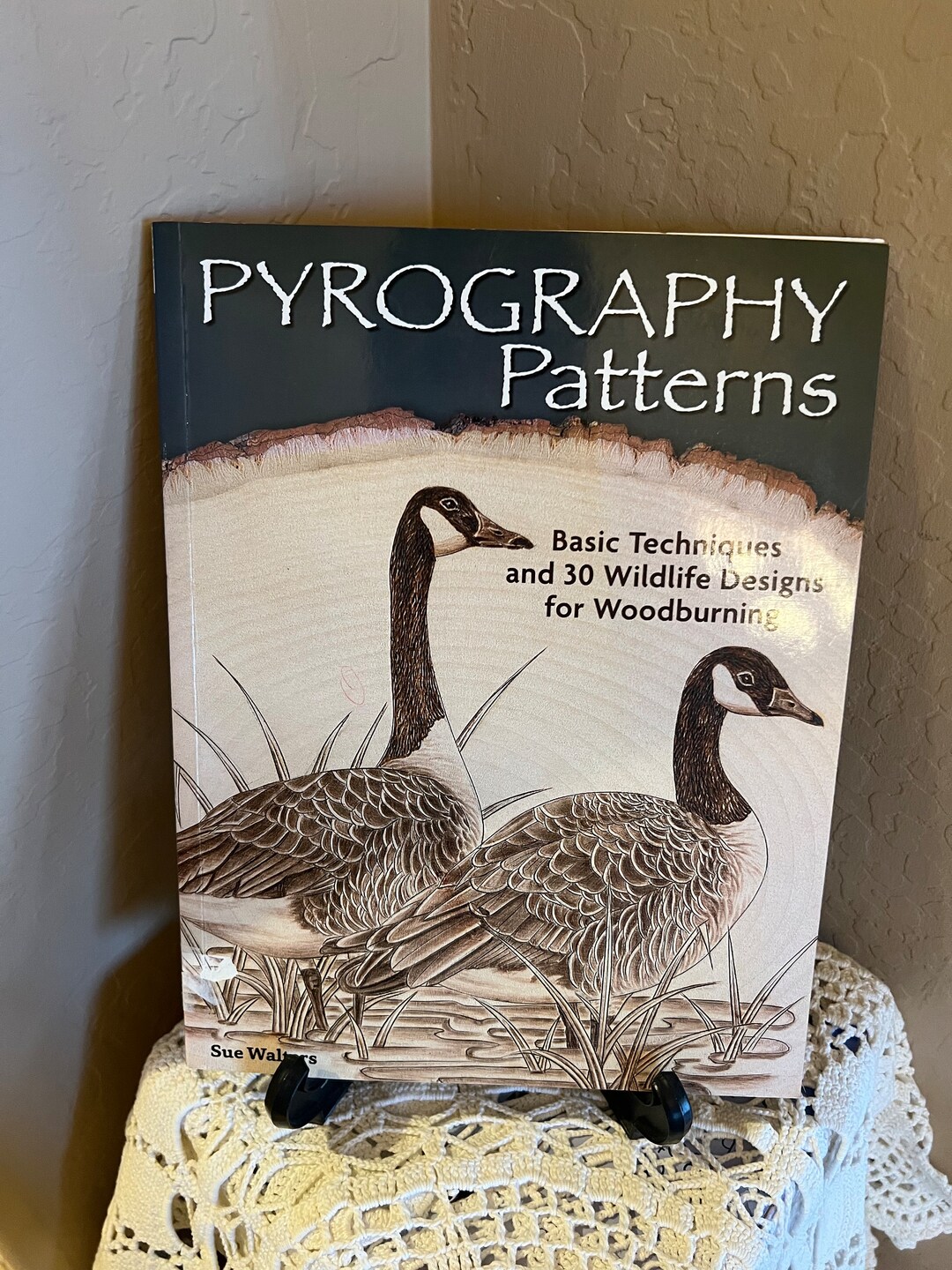 Pyrography Patterns : Basic Techniques and 30 Wildlife Designs for ...