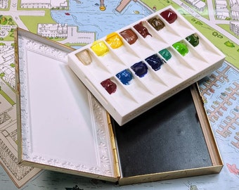 Watercolor Palette Brass holds 2 removable palette in a  magnetic vintage box,and spare palette