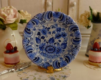 Blue Delft Flowers Dollhouse Plate in 1:12 Scale.Blauer Delfter Blumen Puppenhaus Teller