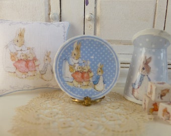 Mrs Rabbit and Peter Blue Dots Dollhouse Plate in 1:12 Scale