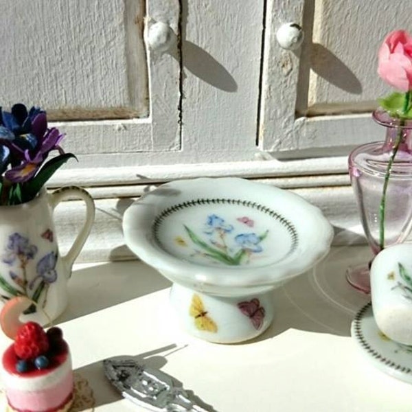 Iris Flower Dollhouse Miniarure Cake Stand