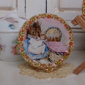 Hunca Munca Doing Her Babies Sleep Dollhouse Miniature Plate