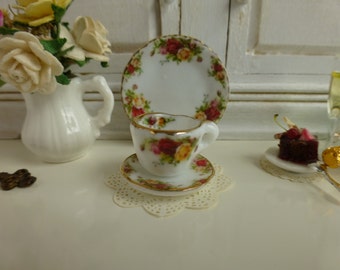 Red Roses Dollhouse Miniature Teacup and Saucer