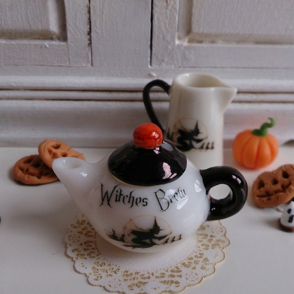 Maison de poupée Miniature Porcelaine Théière Halloween Sorcières Infusion.