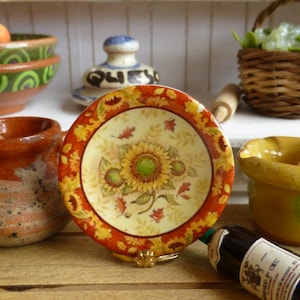 Tuscan Sunflower Dollhouse Plate in 1:12 Scale.Puppenhaus-Miniaturteller.Assiette de maison de poupée.Poppenhuis plaat.Poppenhuis miniatuur