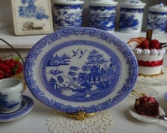 Piatto In Miniatura Per Casa Delle Bambole Con Gallo In Tessuto A Quadretti Blu Francese, Scala 1:12 - Italia - Foto 9