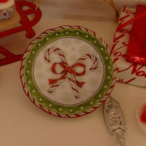 1:12 Scale Dollhouse Miniature White Candy Canes Christmas Plate