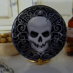 Halloween Skull Dollhouse Miniature Plate in 1:12 Scale