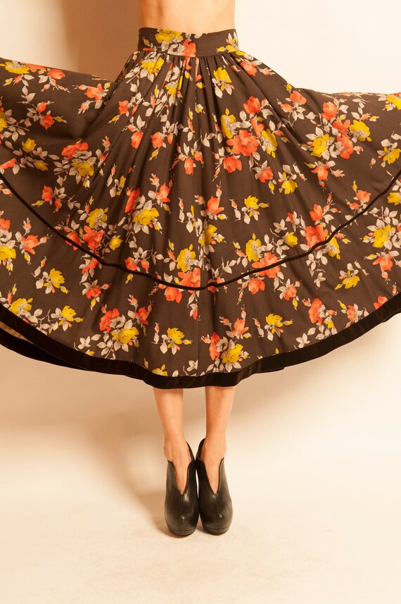 Long skirt Yves Saint Laurent from 1970’s flowers