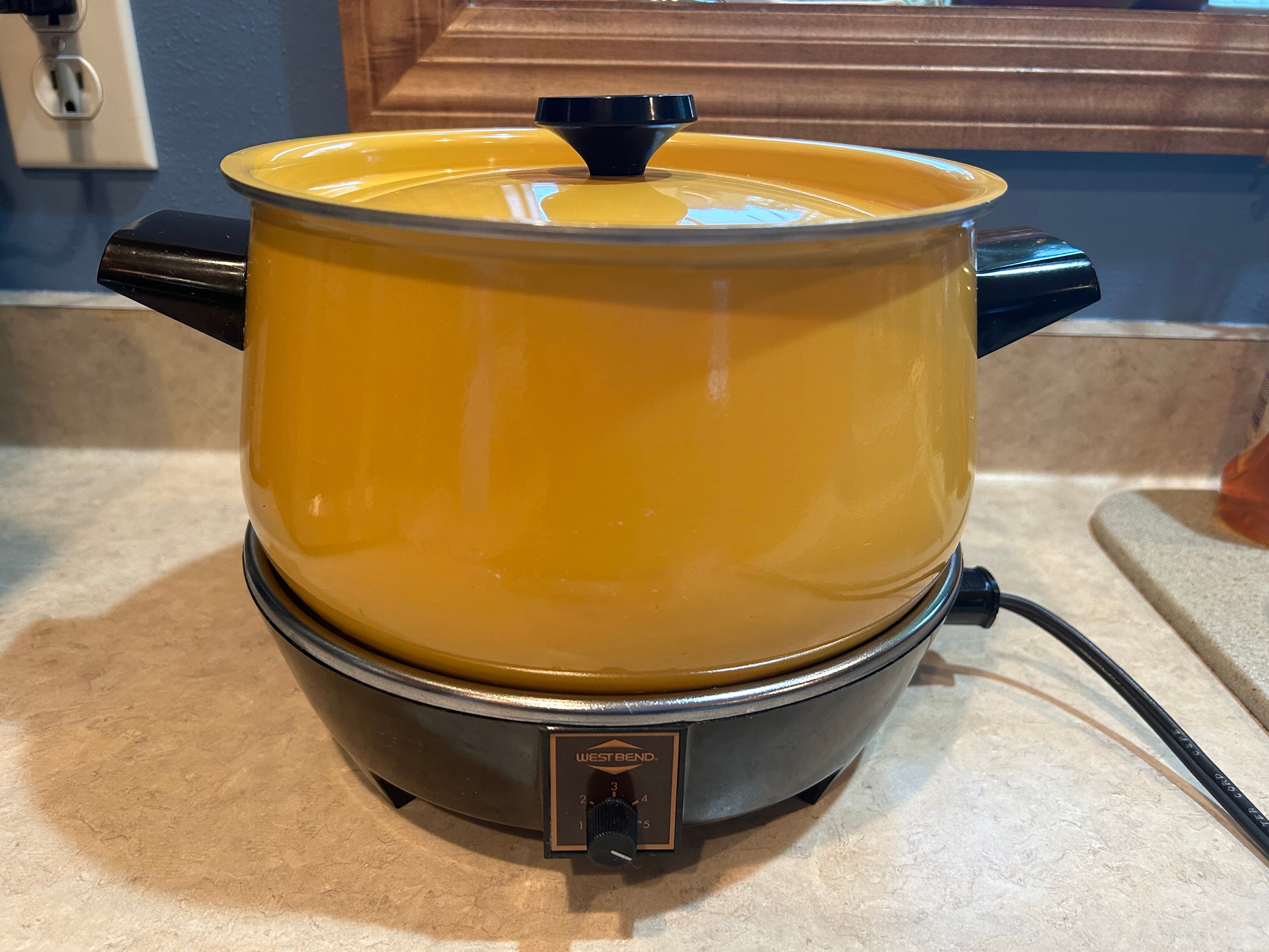 VTG West Bend 5225 Lazy Day Slow Slo-Cooker Enamel 6 Qt Pot Lid