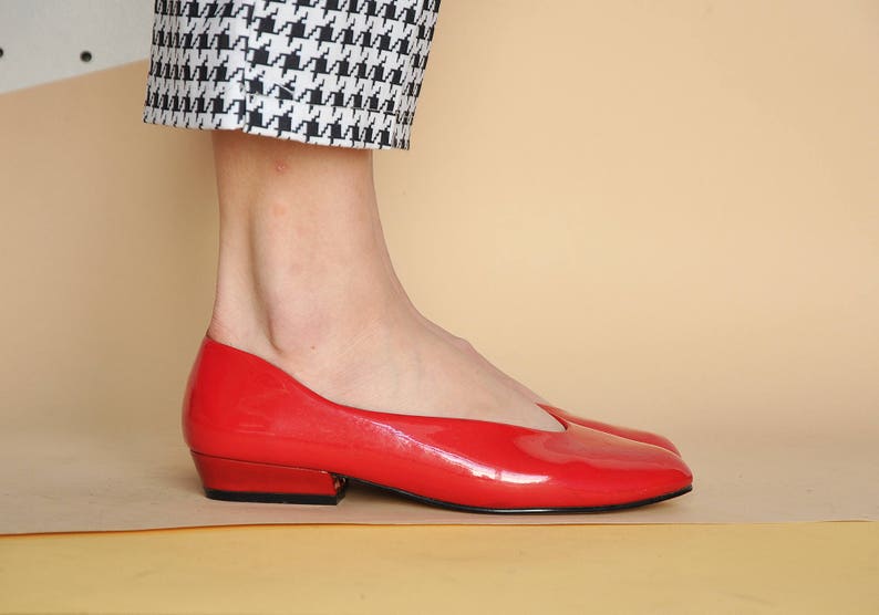 red flat shoes uk