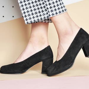 90s SUEDE pumps block heel pumps CHUNKY pumps MINIMAL pumps mod pumps hipster pumps square toe pumps leather pumps Size 6 us 3.5 uk 36 eu