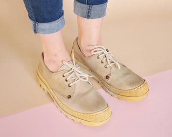 90s PREPPY oxford shoes STURDY leather oxfords suede oxfords laced up shoes palladium shoes retro oxford shoes / Size 8.5 us / 6 uk / 39 eu
