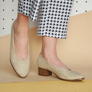 90s CANVAS pumps LINEN pumps ivory pumps block heel pumps mod pumps retro pumps modern pumps minimal pumps / Size 9 us / 6.5 uk / 40 eu