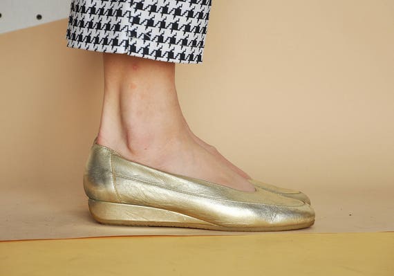 90s GOLDEN shoes WEDGE shoes POINTY toe shoes mod… - image 2