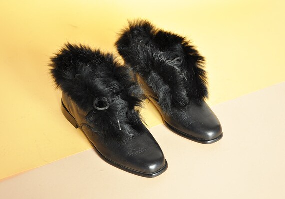 90s RABBIT FUR booties MINIMAL booties mod boots black leather boots boho boots hippie boots chukka boots size 5.5 us 3 uk 35.5 eu 90s RABBIT FUR booties MINIMAL booties mod boots black leather boots boho boots hippie boots chukka boots size 5.5 us 3 uk 35.5 eu