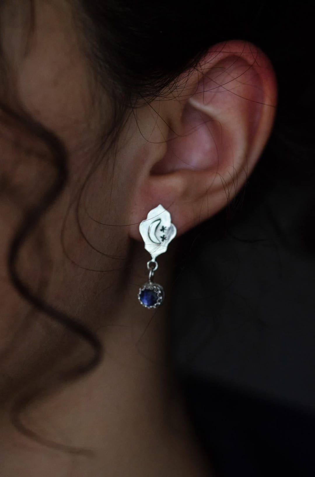 Boucles D'oreilles Anciennes En Argent Massif Avec Pendentif - Style Traditionnel