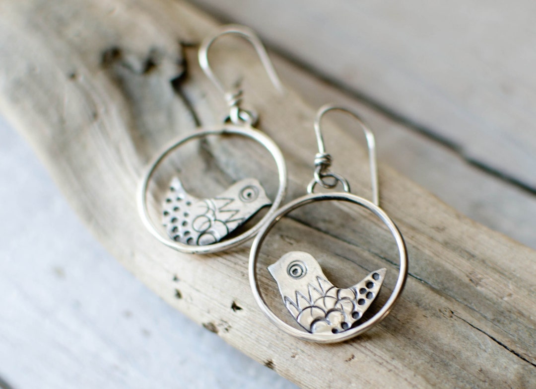 Boucle d'oreille argent massif ,SUR COMMANDE, oiseaux , printemps, symbole , nature, créole , argent gravé - Etsy France