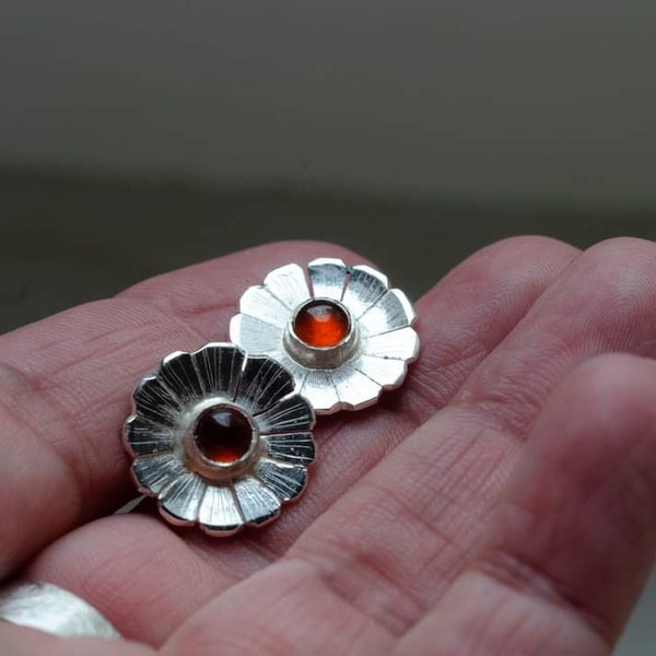 solid silver flower earring, ear chip, nature, botanical, artisan jeweler