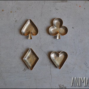 Colección instantánea - Cuatro naipes de latón fundido trajes ceniceros, hombre cueva, jugador de póquer, jugador de cartas regalo