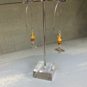 Amber earrings, amber gem earrings, bee and amber earrings, stainless steel earrings, hypoallergenic earring hooks afbeelding 5