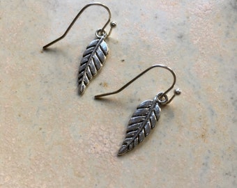 Leaf earrings, nature lover gift, silver leaf earrings, perfect for a nature lover, wildlife jewellery