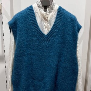 Pull sans Manches en Kid Mohair et Laine Stretch. Bleu