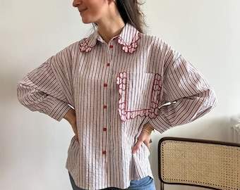Shirt in Cotton Blend with Fine Contrasting Stripes and Embroidery.