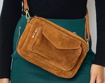 Sac Bandoulière Rectangulaire en Cuir Suédé.