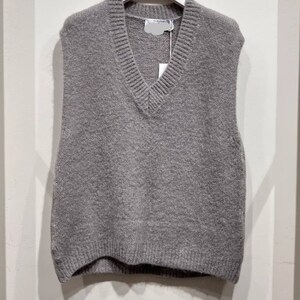 Pull sans Manches en Kid Mohair et Laine Stretch. Gris