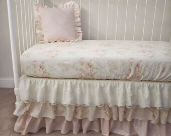 We think the best crib sheets are ones made from soft and safe 100% cotton, and decked out with punchy patterns and colors that both complement your decor and your baby's personality. vintage crib bedding etsy