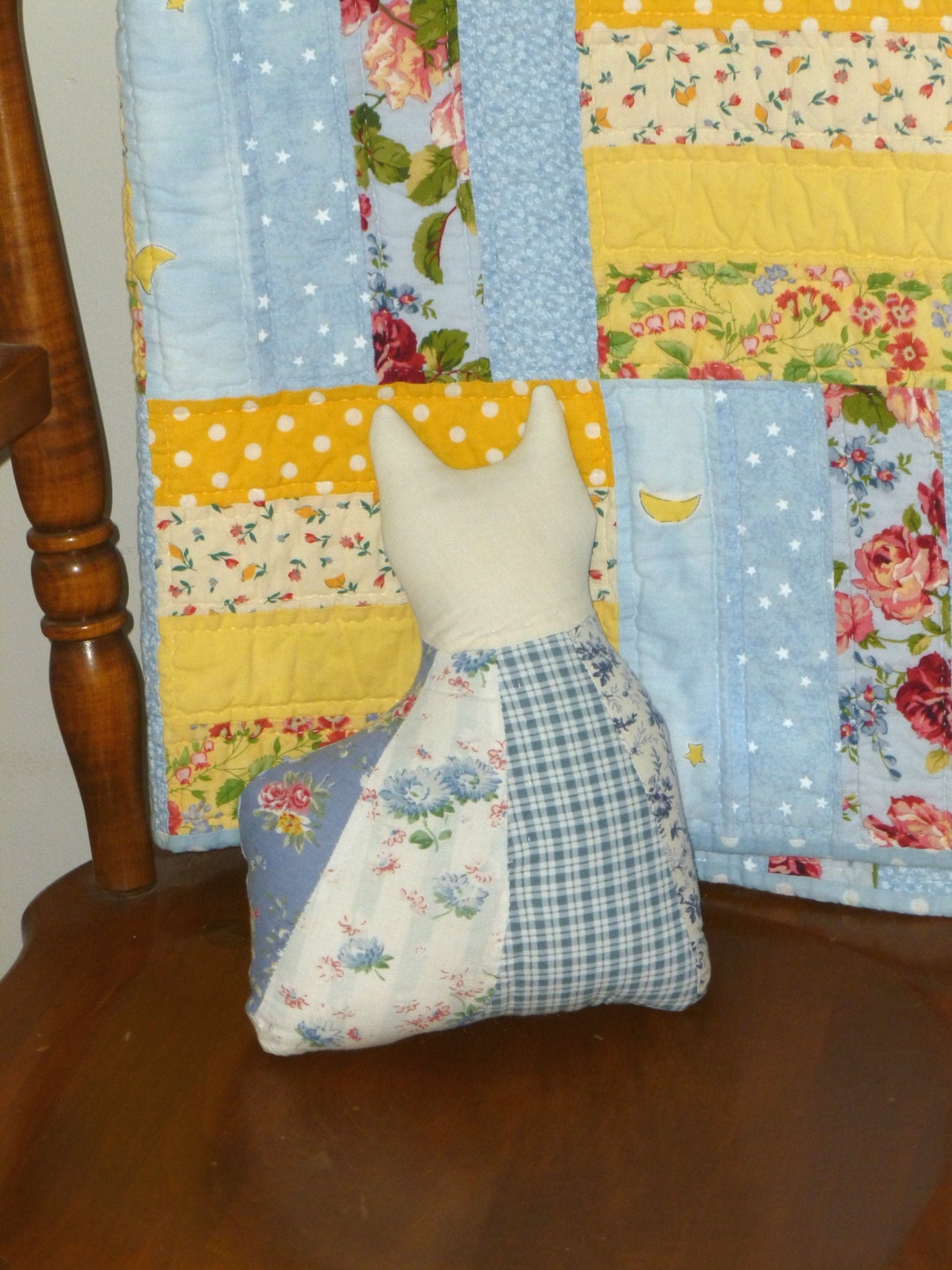 Quilted Cat Pillow, Tattered Cutter Quilt, Quilted Upcycled Cushion
